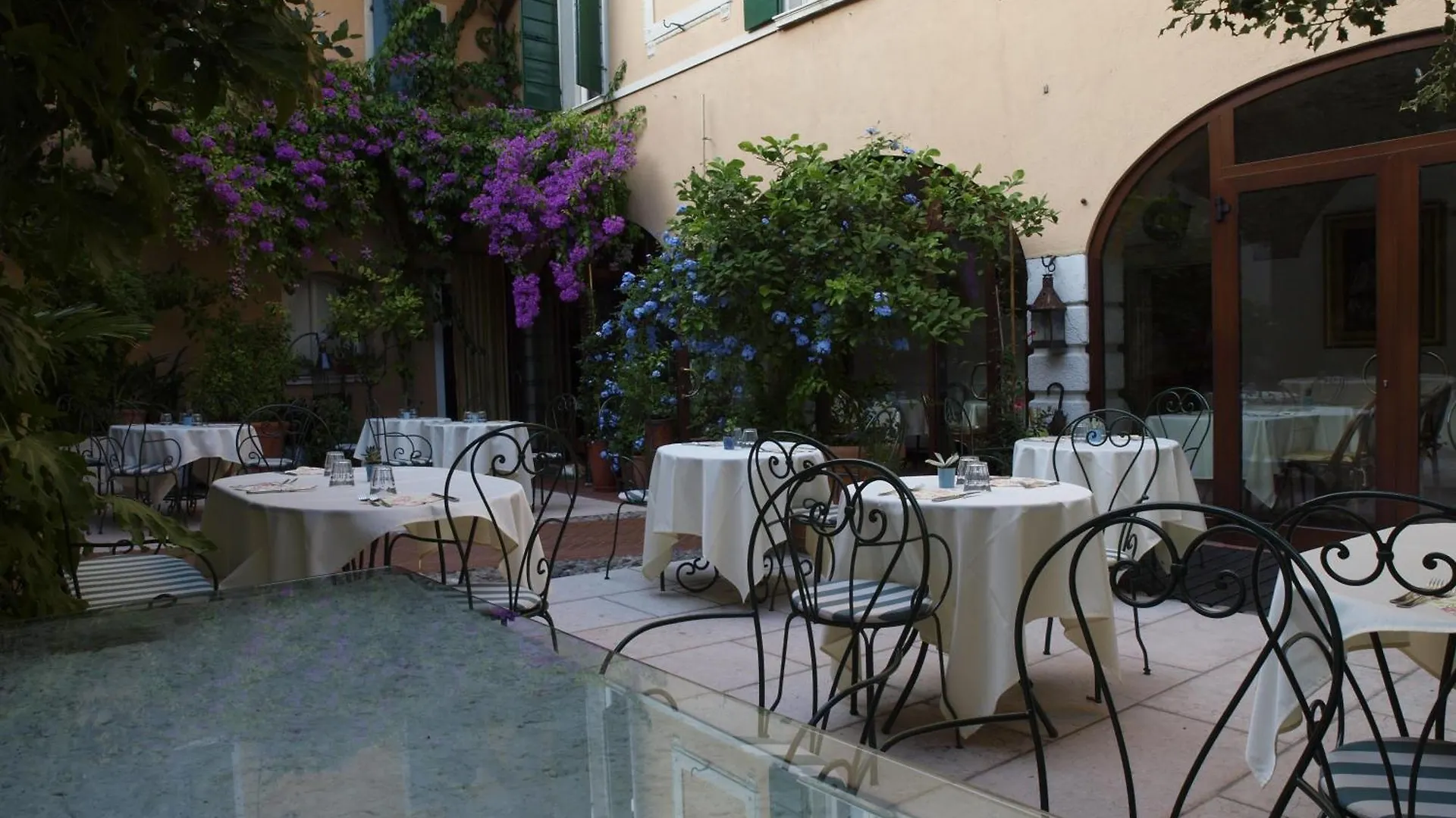 Hotel San Filis San Felice del Benaco 3*,  Italy